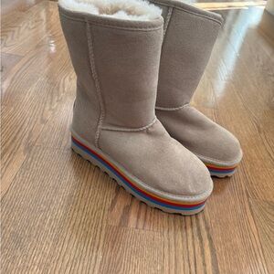 Tan Boots with Shearling and Rainbow Sole